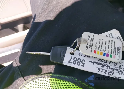 2018 Ford F-150 Xl z USA, uszkodzony, nr VIN 1FTMF1CB6JKF11169